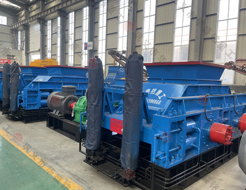 砂料廠制砂機都有哪些，時產50噸對輥制砂機一套多少錢