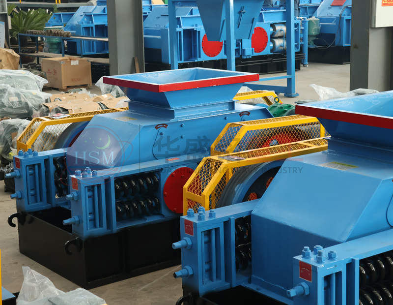 時(shí)產(chǎn)20噸對(duì)輥制砂機(jī)