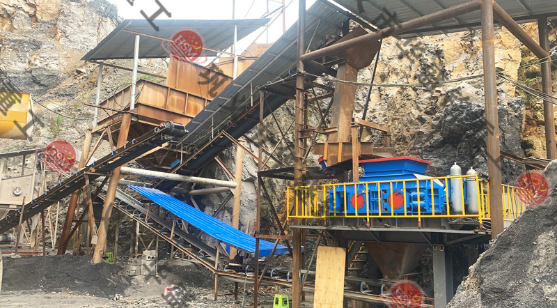 數控全自動液壓對輥破碎機